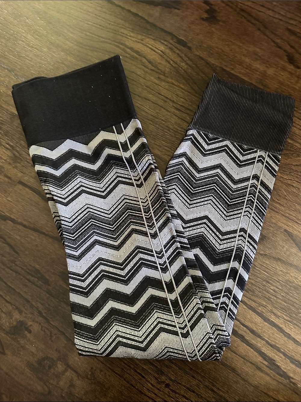 lululemon athletica Black and White Chevron Leggings - Zigzag Print